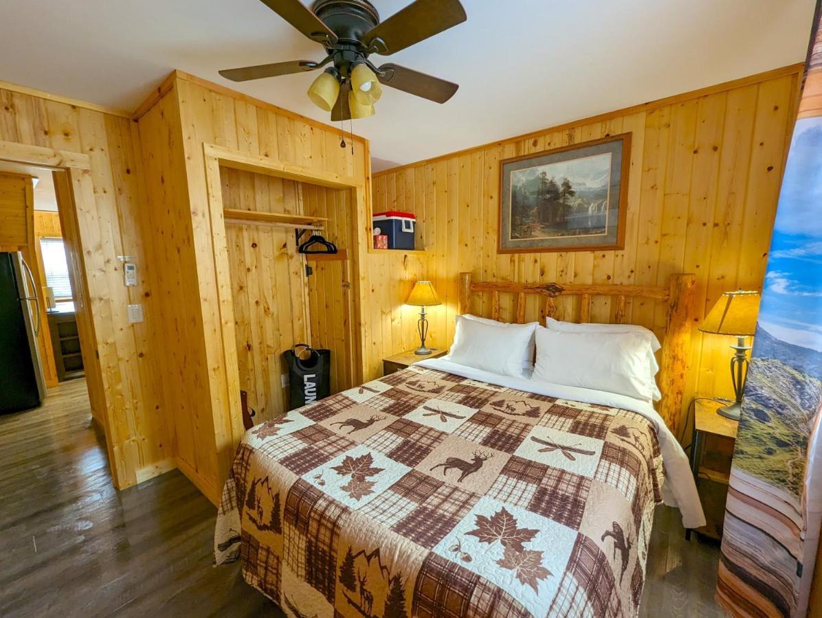 Yellowstone'S Treasure Cabins Gardiner Exterior foto
