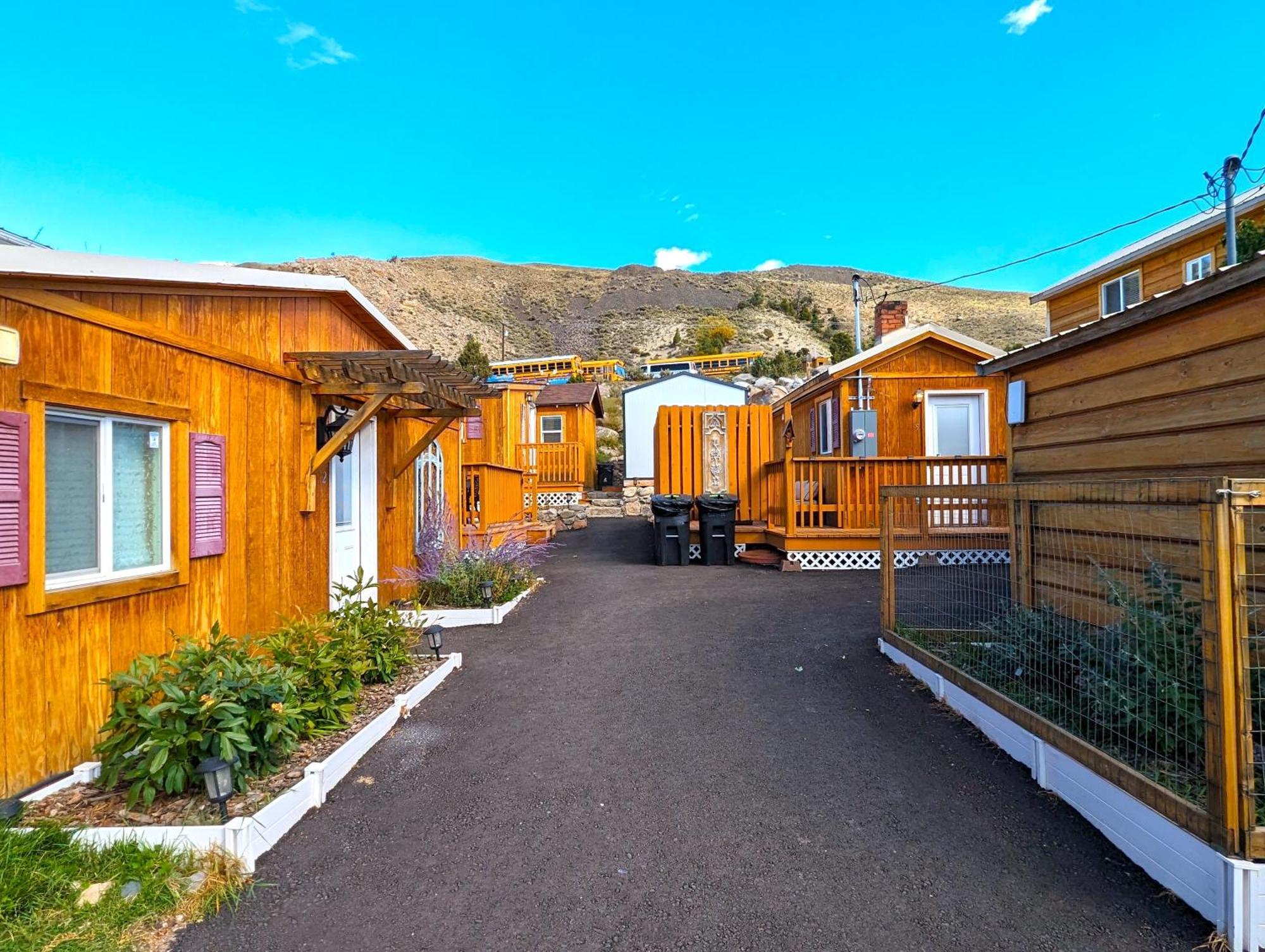 Yellowstone'S Treasure Cabins Gardiner Exterior foto